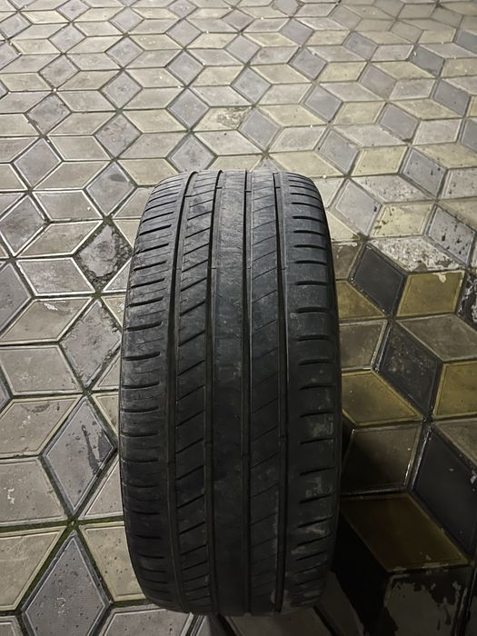 Шина на машину б/у