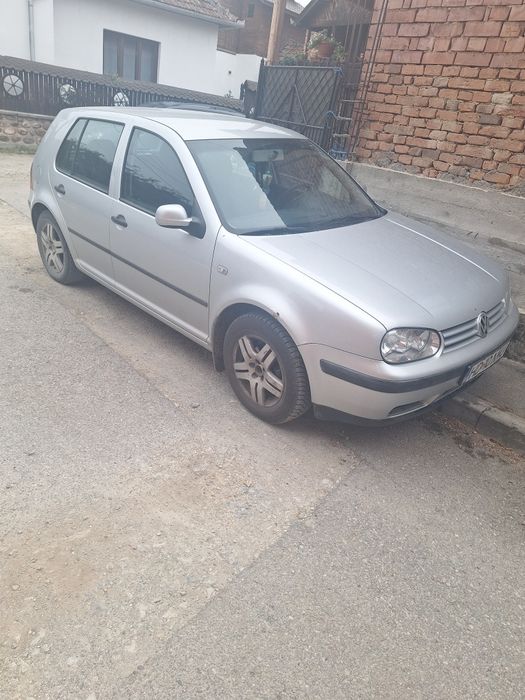Vând golf 4 ,1,4 benzina
