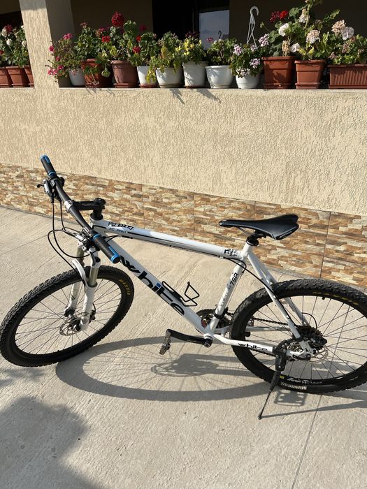 Vand bicicleta White