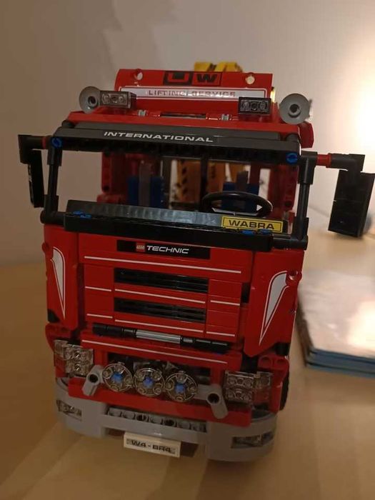 Lego Tehnic 8258 : Crane Truck
