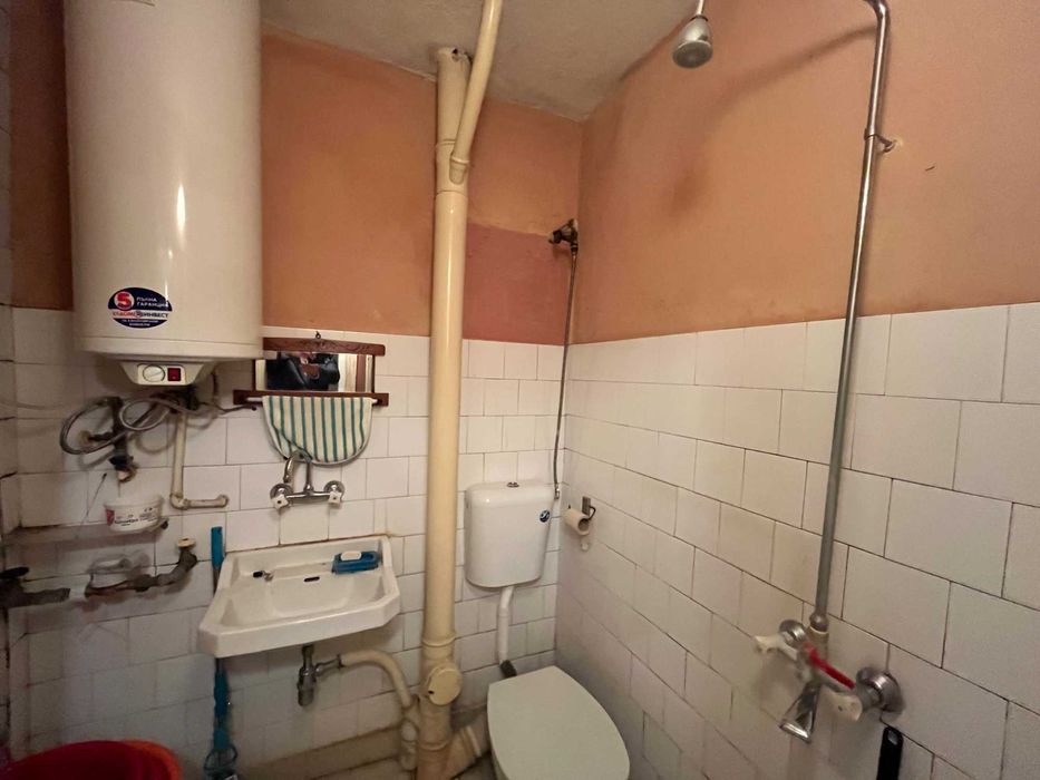 Продава апартамент с две спални и гараж в района на Абаята