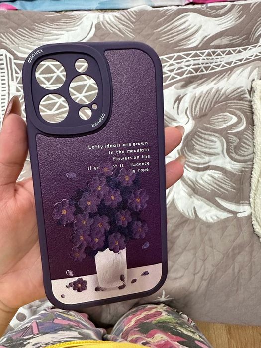 Продам чехол на Айфон 14 про макс