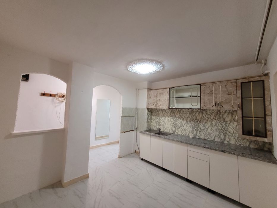 Apartament de inchiriat ,pe termen lung cu 2 camere ,zona Carpați 2 str Cibinului semimobilat — fotografia 1