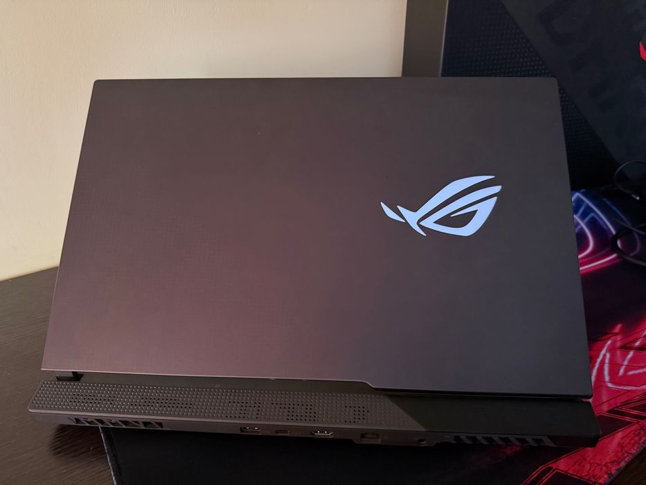 Asus Rog Strix G713
