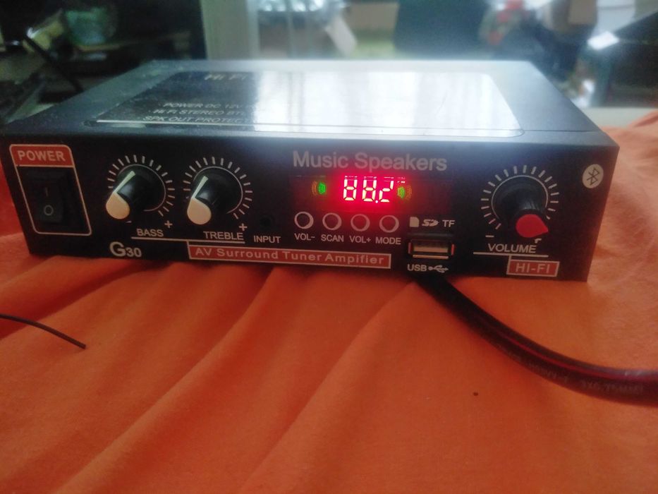 Mini-amplificatoare , alimentare si la 12V auto