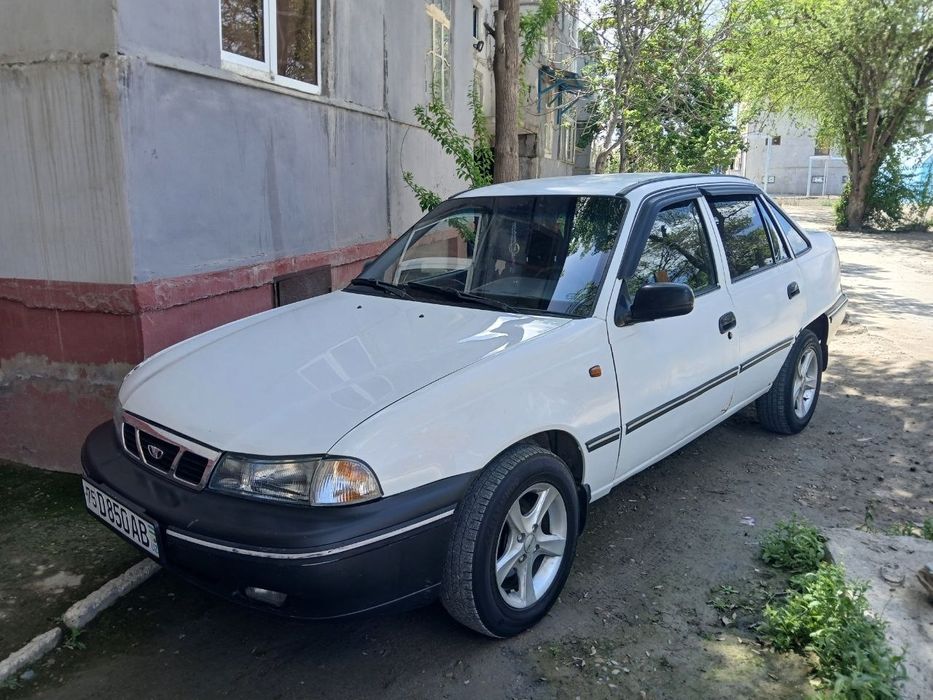 Nexia 1 xolati yaxshi polik chixol bor mator yaxshi kamchilik yoq