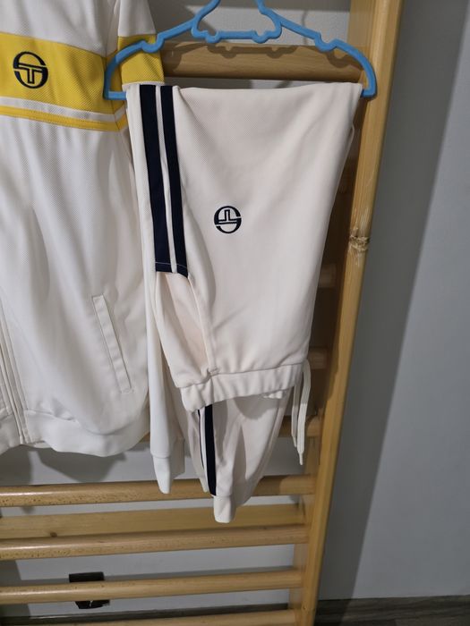 Trening  Sergio Tachini, marimea L,  merge si M, pret 320