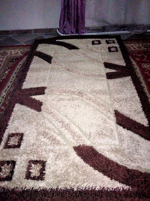 Ковры разные по 6500