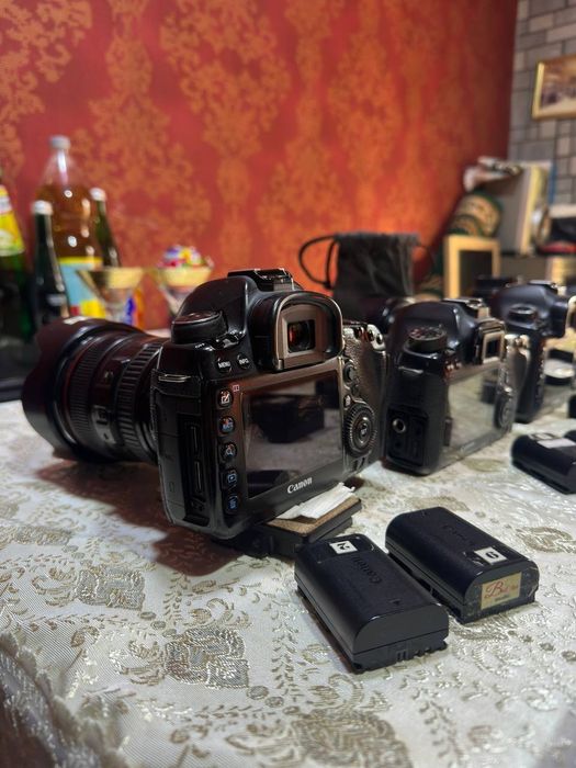 Canon mark 4 mark 3 6d
