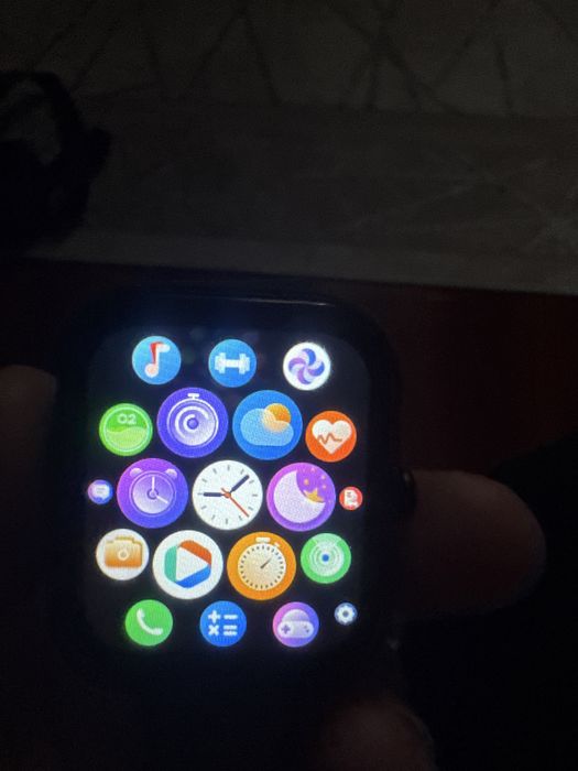 Продаю строчно смарт часы