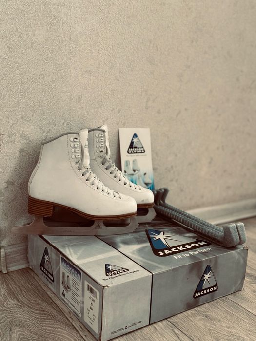 Коньки для фигурного катания