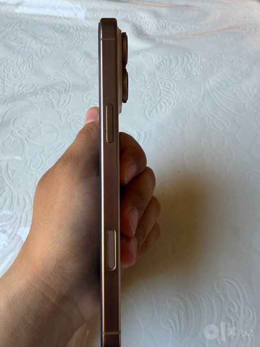 Iphone 16 pro max desert