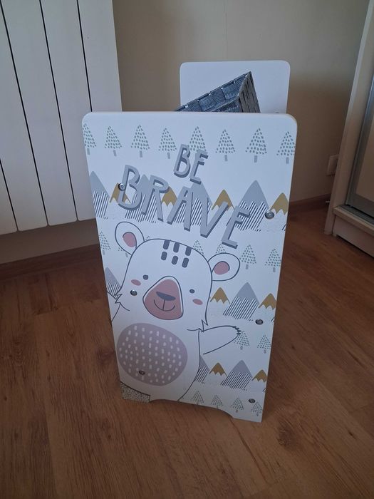 Детска етажерка  с твъди кутии