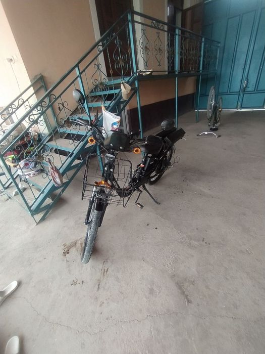 Velik Skuter sotiladi oladiganlar aloqaga chiqinglar holati yaxshi