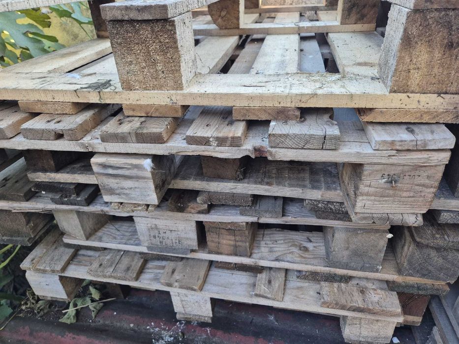 Paleti lemn pentru canapele 18 lei/buc