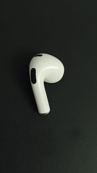 AirPods 3 (сторона R)