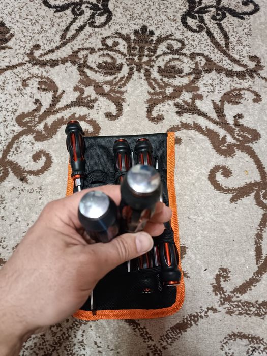 Продам отвертки.