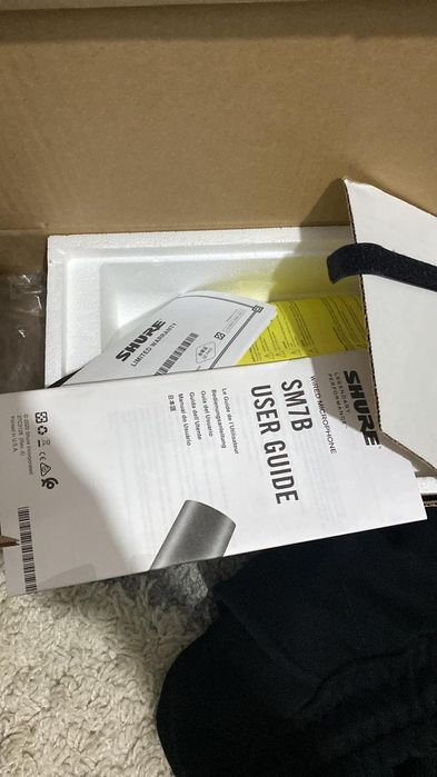 Продаю микрофон студийный!