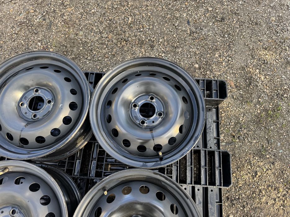 4бр.Оригинални джанти 15цола 4x100 за Renault Modus,Nissan Micra,Dacia