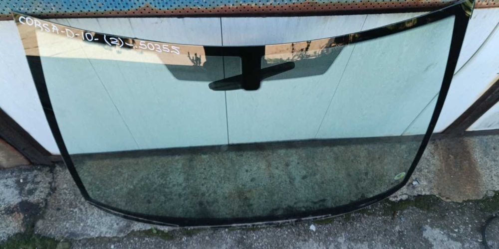 Предно стъкло Opel Corsa D 2010г.(2-врати)