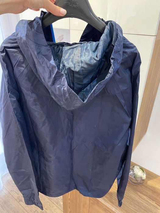 Ветрохка на adidas на “Манчестър Юнайтед”