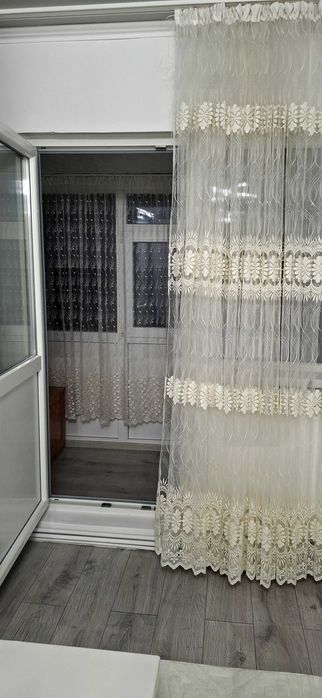 Închiriez apartament 2 cam.Loc.Roman.Sunt proprietar.