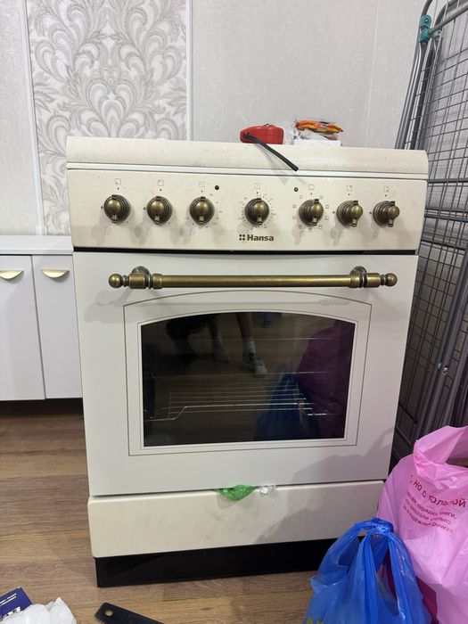 Продам газ плита Hansa