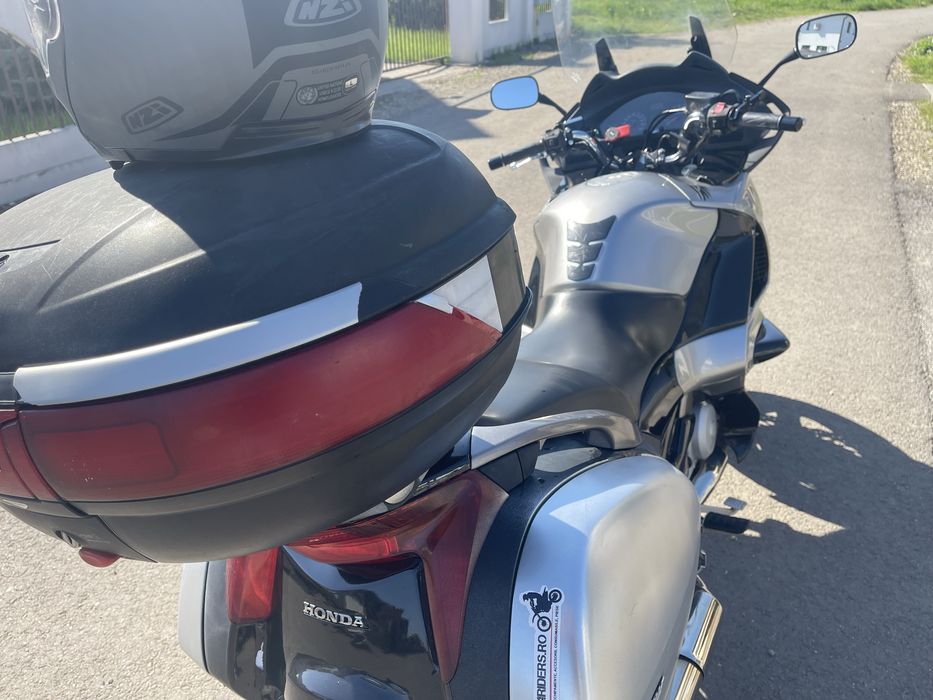 Vand honda NT700V (DEAUVILLE) 2010