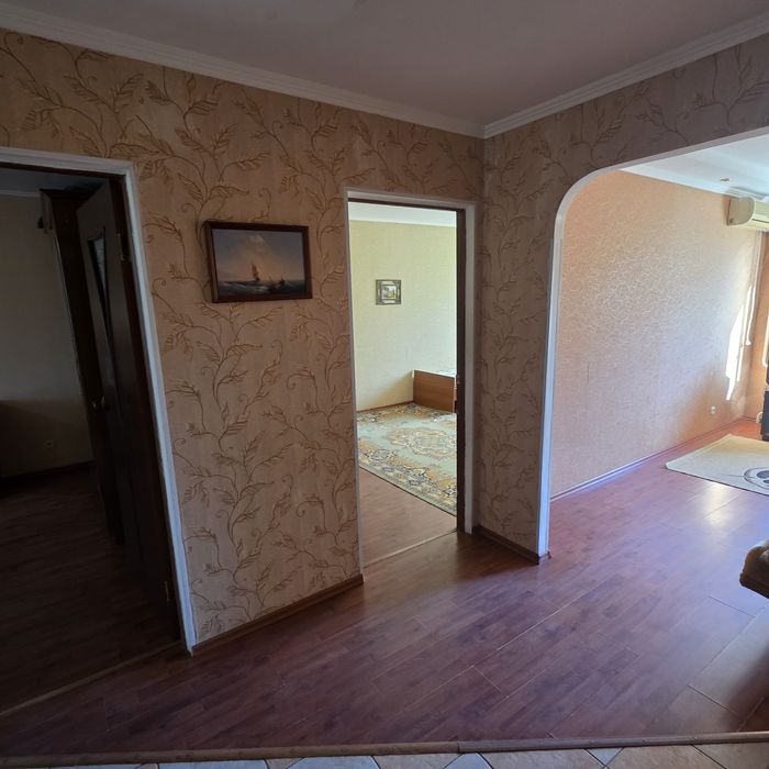 Продам трёхкомнатную квартиру