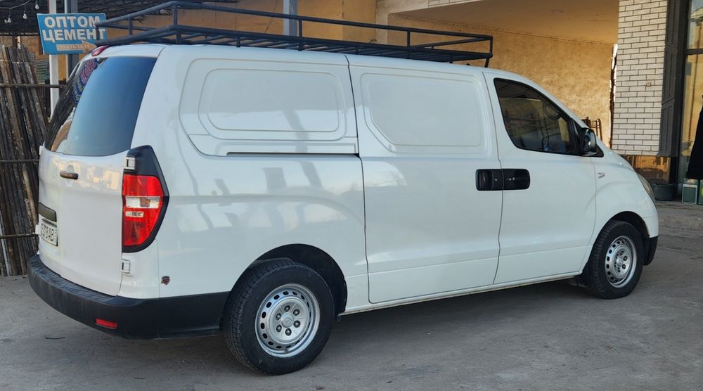 Hyundai grand starex H1