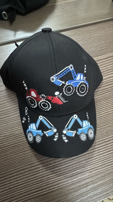 Детская кепка с тракторам, новая