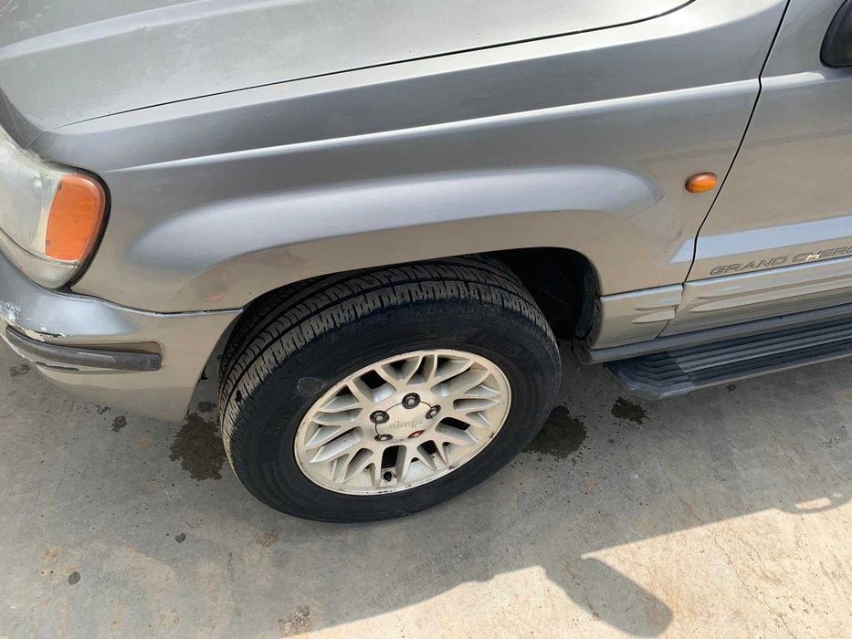 dezmembrez jeep grand cherokee 2.7d