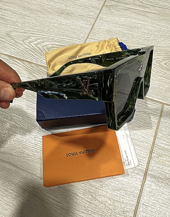 Ochelari Louis Vuitton noi , cutie , bon fiscal