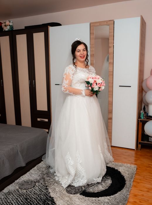 Vând rochie de mireasă tip prințesă!