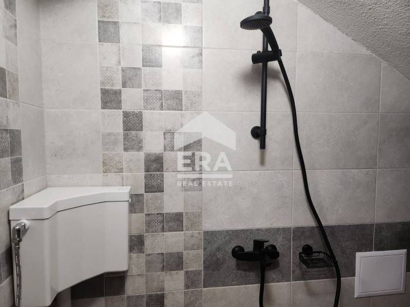 Дава се под наем Двустаен апартамент в Варна, Цветен квартал - 58 кв.м за 383 € - Снимка #5