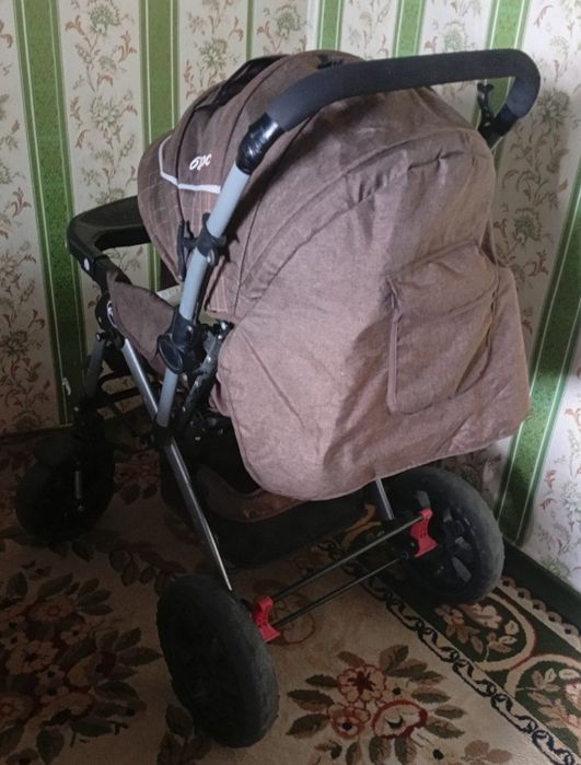 Детская коляска в отличном состоянии