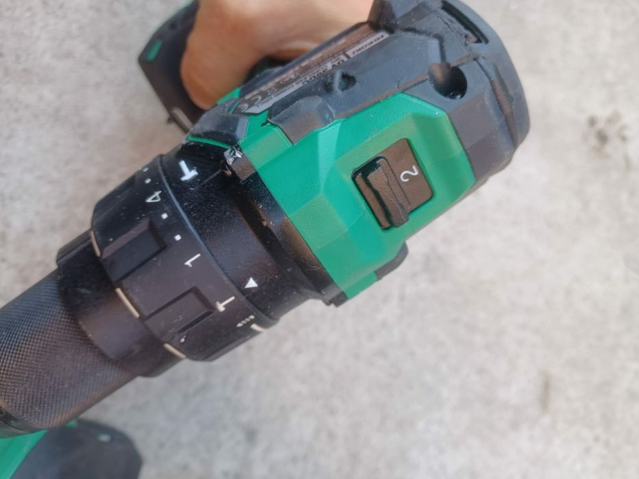 mașină de găurit și înșurubat cu percuție pe acumulator de 36V an 2026 Multi Volt, modelul HiKOKI DV36DC, se vinde doar corpul