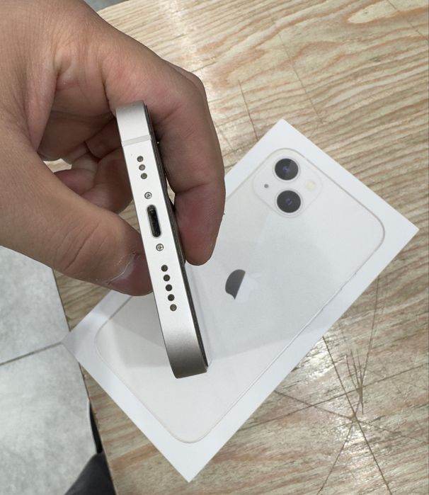 Продам iphone 13 128g