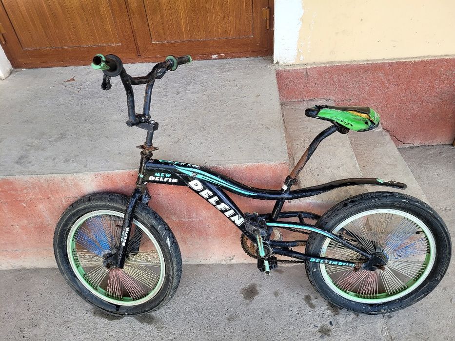 Velosoped yangi emas xolati yaxshi  yuradi Narxi 400 ming