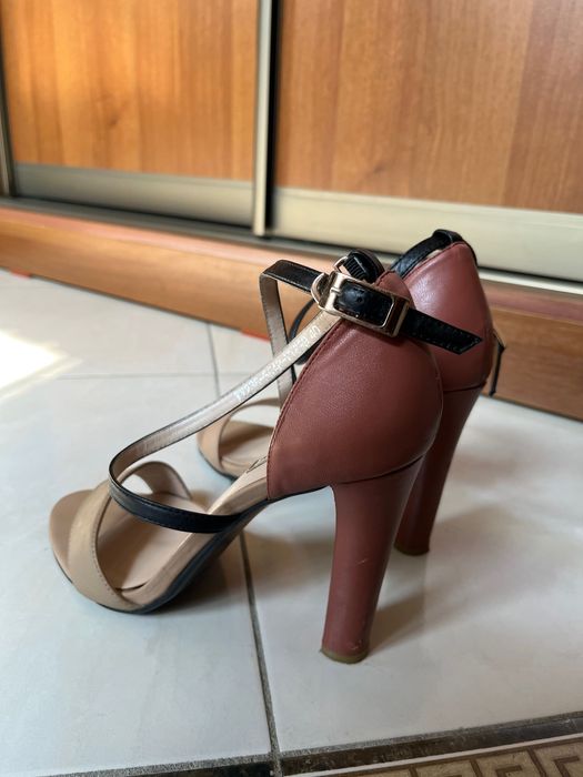 Босоножки Sasha Fabiani