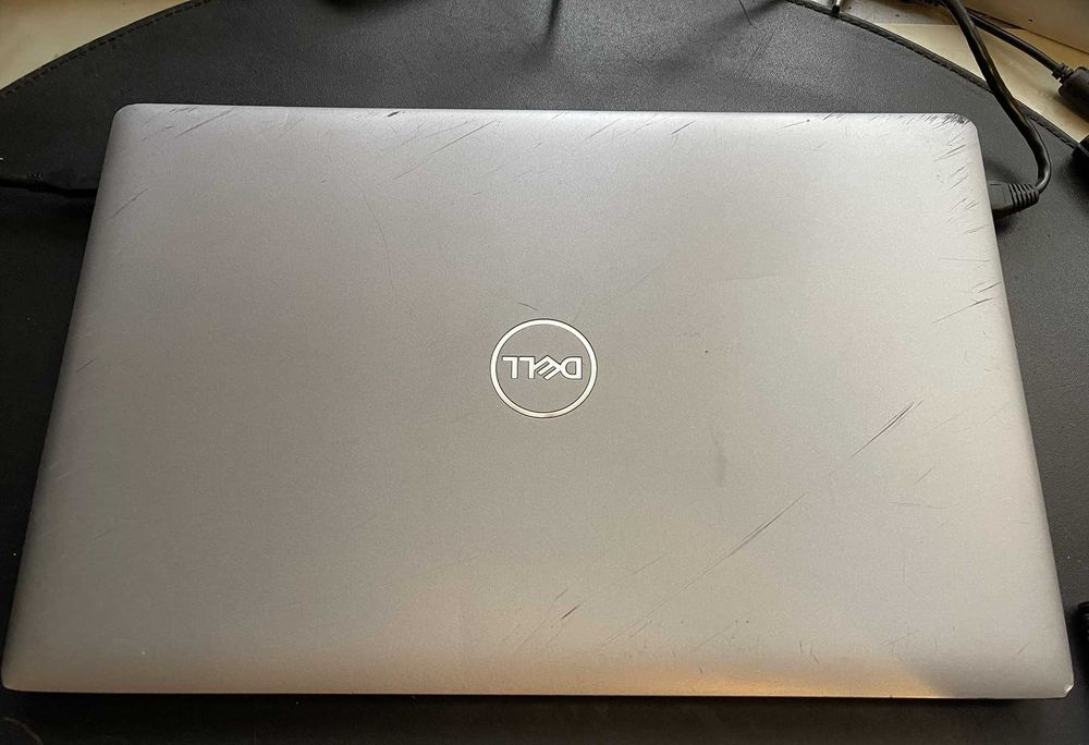 Laptop Office/Gaming Dell Latitude 5530, Intel Core i7-1265U, 16GB RAM, SSD 512GB, Docking Station Cadou