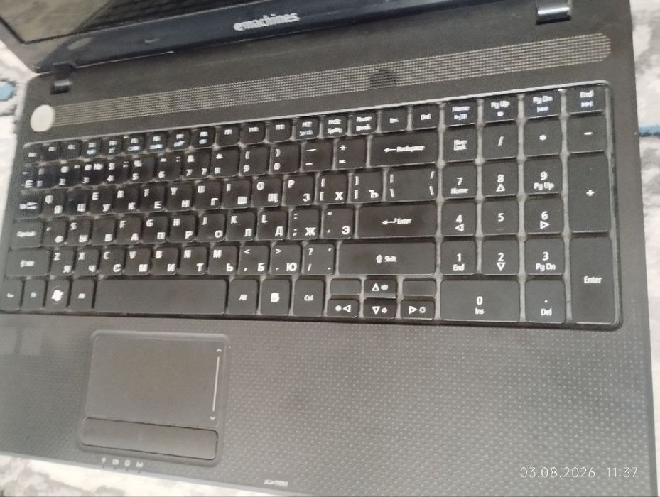 Noutbook E mashines