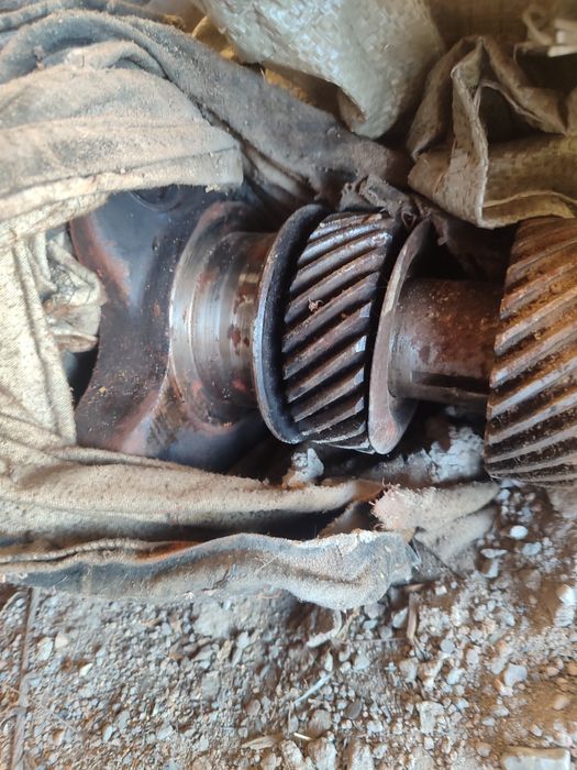 Запчасти на ЗИЛ 130