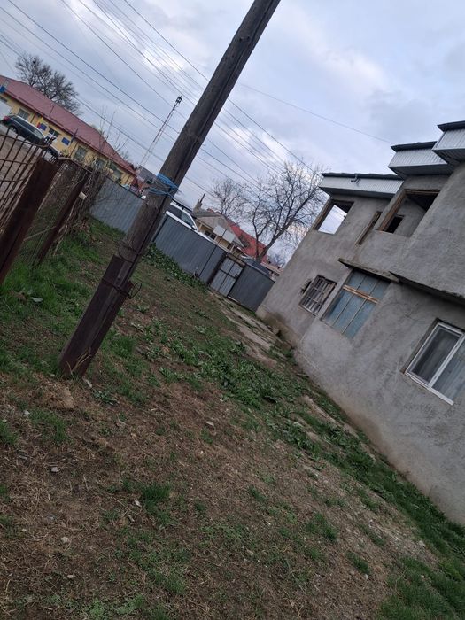 Vand casa la roșu Sendreni,la Dn25, proprietar.