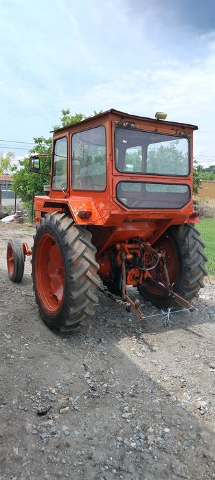 Vând Tractor U 650 M