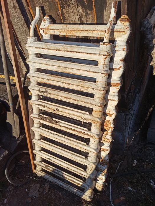 Продам чугунные радиаторы