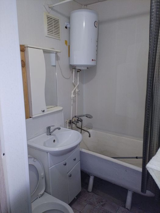 Продам 2 -комнатную квартиру