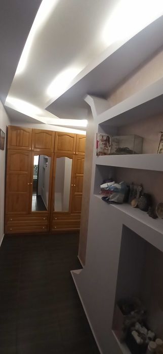 Двустаен апартамент + гараж кв. Редута