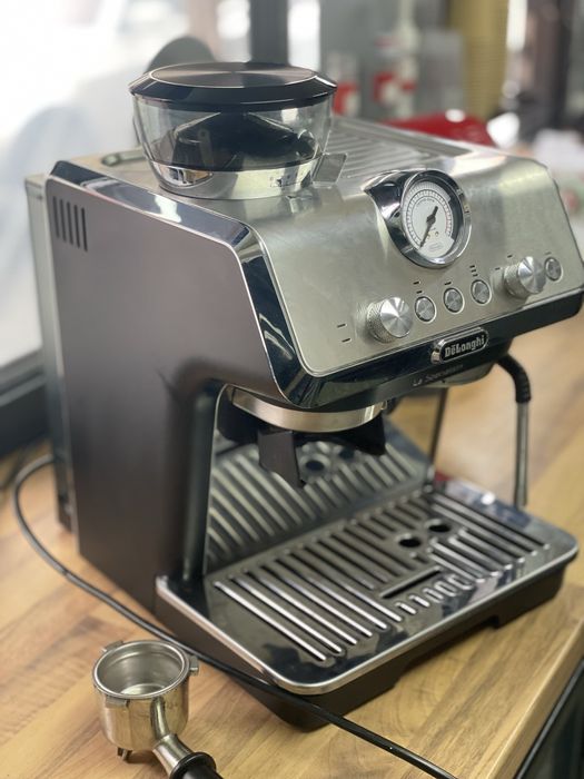 Aparat de cafea Delonghi