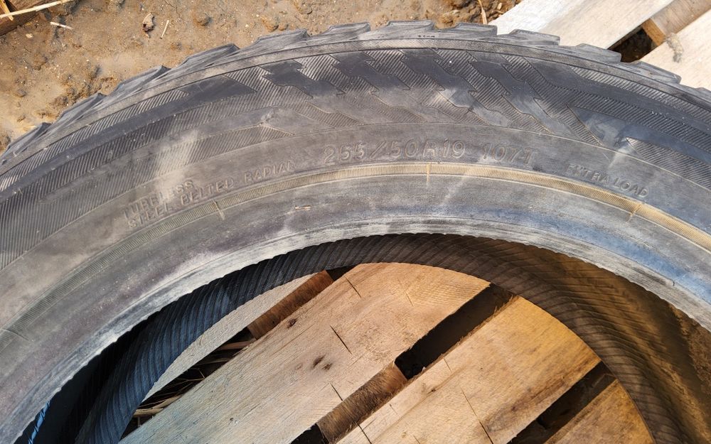 Шина зимние шипы б/у 1шт YOKOHAMA оригинал